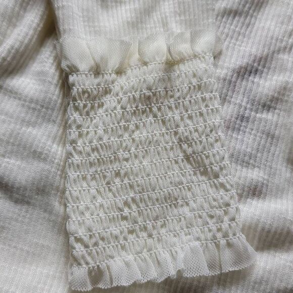 American rag Ivory long sleeve Top XS - Picture 3 of 4
